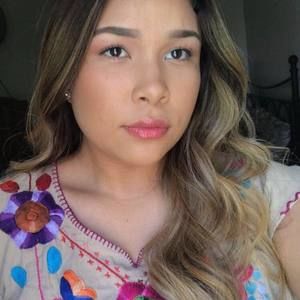 Meet your Posher, Lizzeth